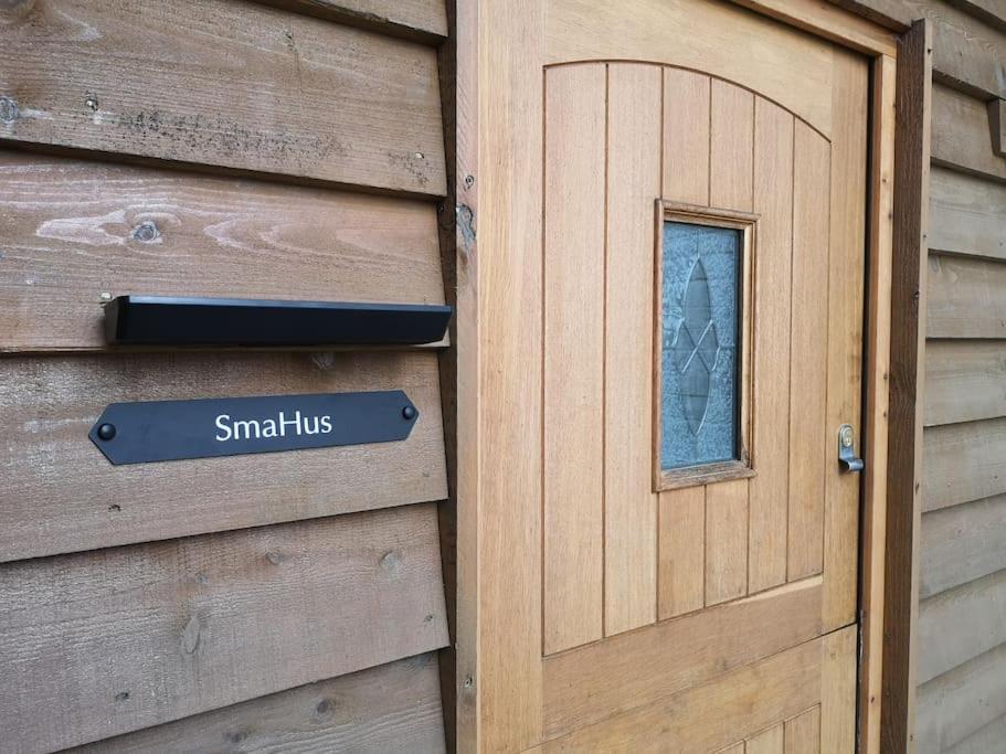 Stylish Apartment In Horsham With Parking And Own Entrance Екстер'єр фото